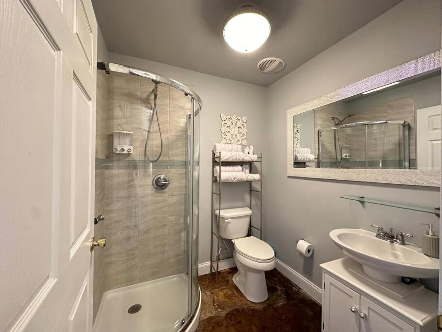 Haven At Hazel~Downtown Bungalow Demorest Buitenkant foto